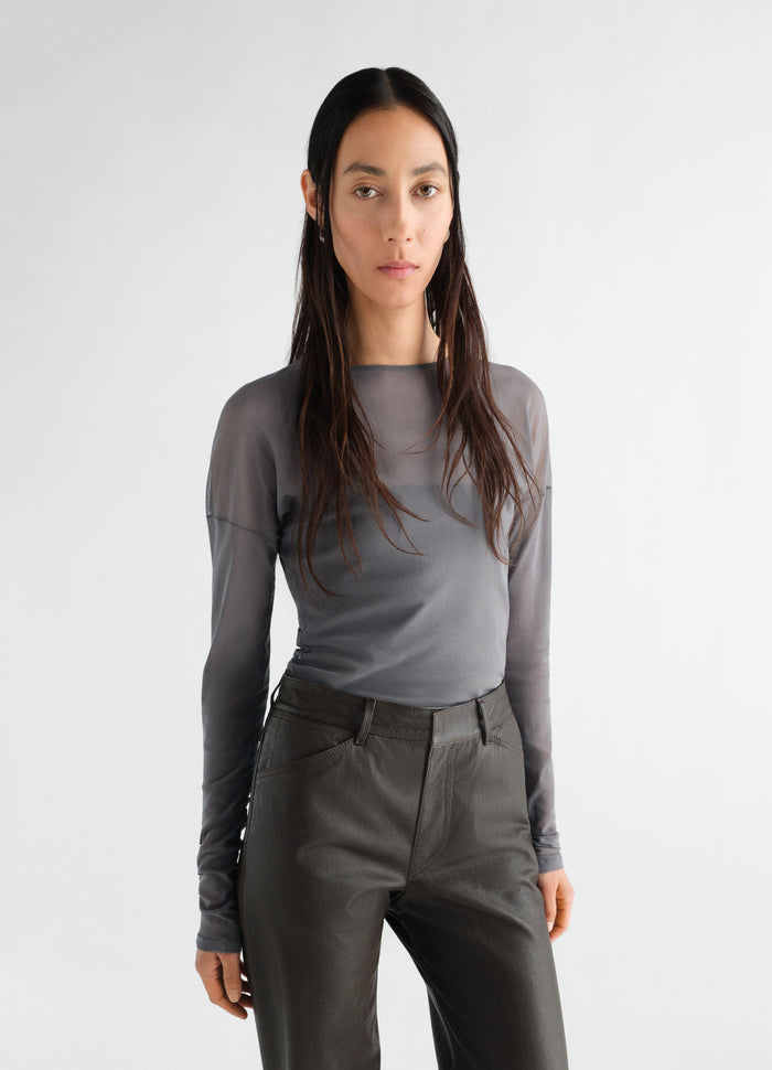 Long-sleeve grey mesh jersey ballerina-style top LEMAIRE worn by model front view