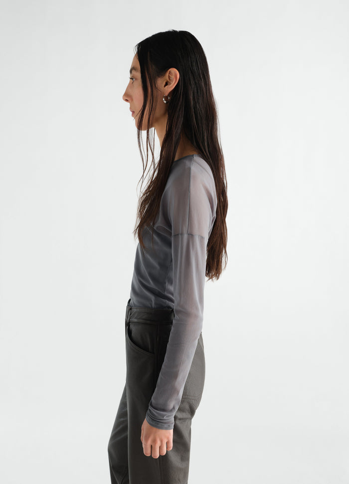 Long-sleeve ballerina-style top in grey mesh jersey LEMAIRE worn by model side view