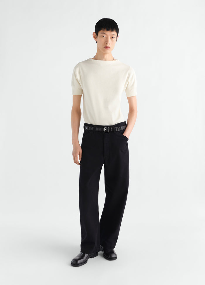 Boat-neck cream linen cotton ribbed jersey T-shirt LEMAIRE worn by model front view