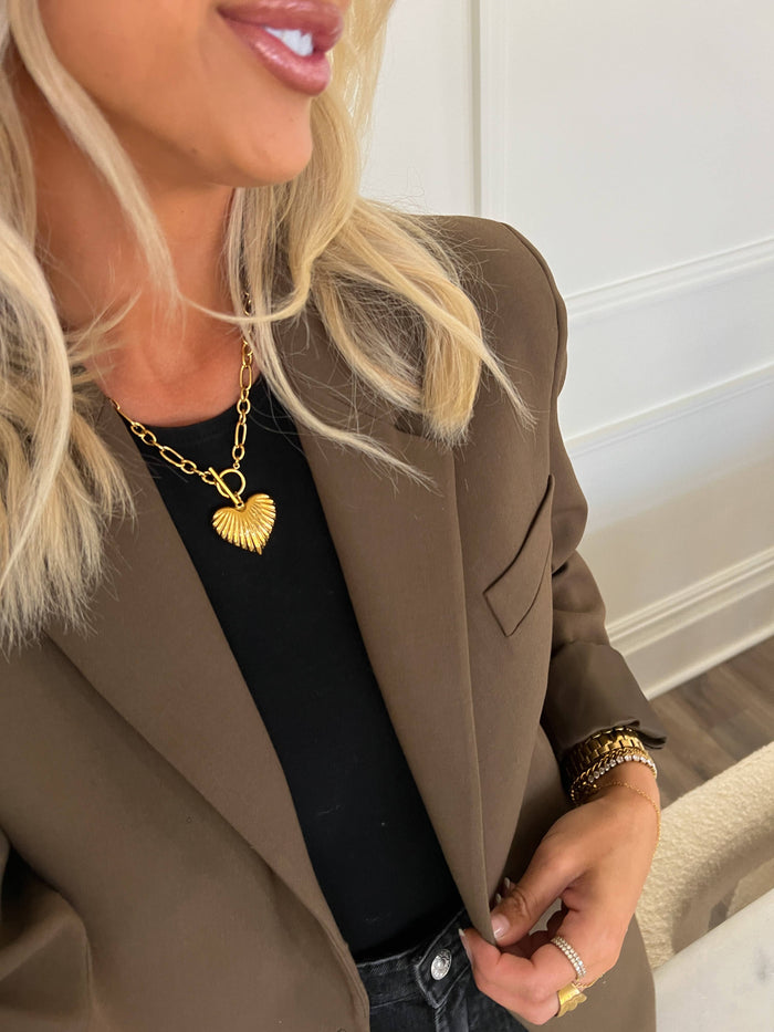 Chan Sutt Pearl LUNA NECKLACE