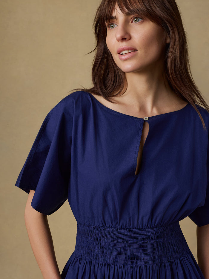 | Coastal Poplin Elia Smocked Dress - Ocean Cavern | Faherty Brand
