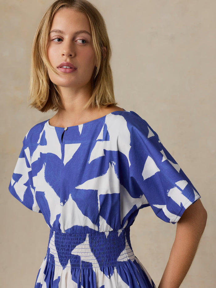 | Coastal Poplin Elia Smocked Dress - Summer Leaf | Faherty Brand