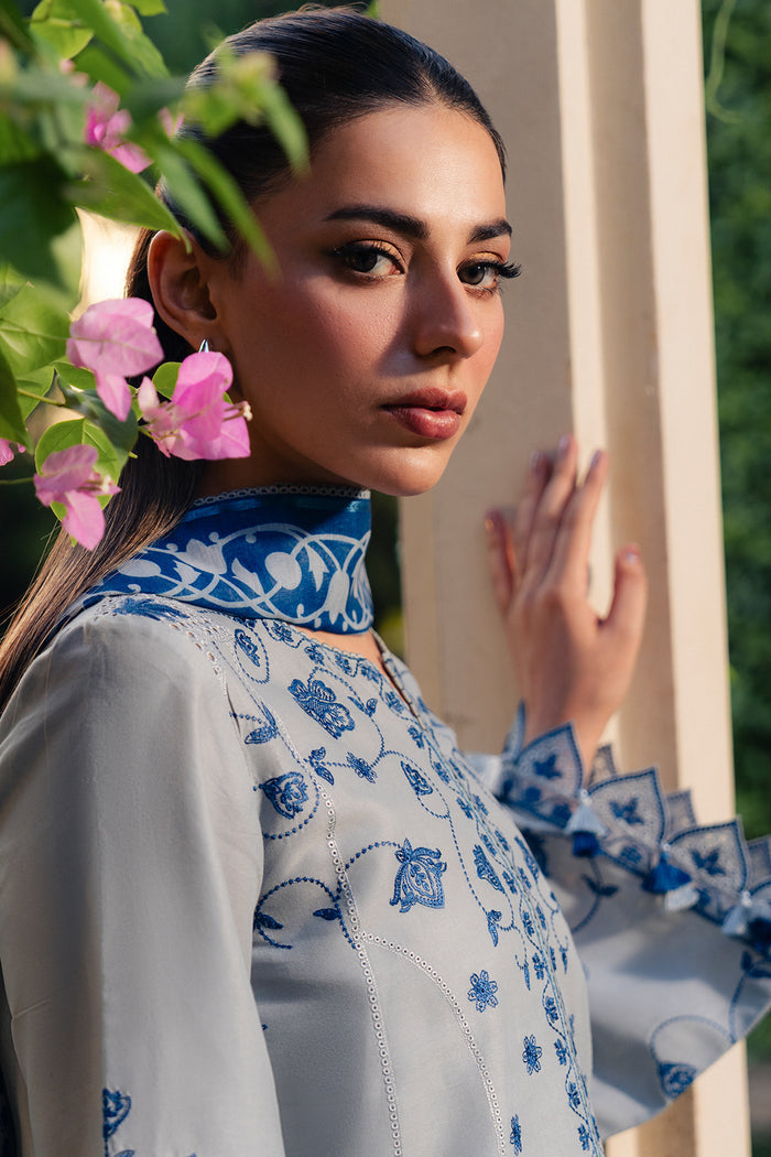 EMBROIDERED LAWN USE-9364