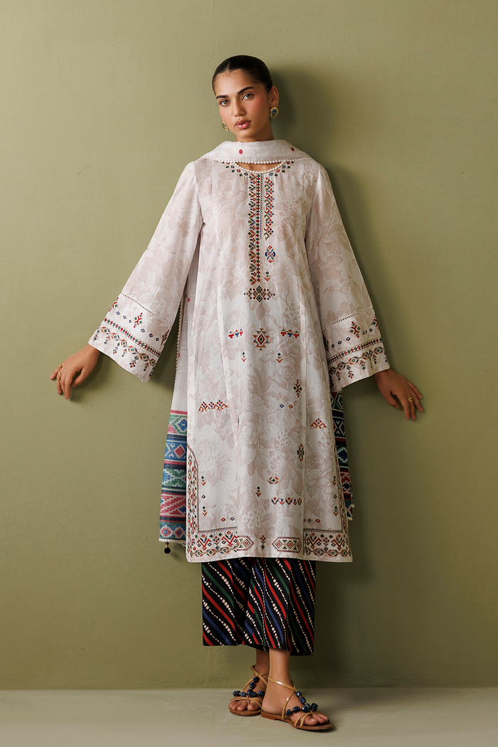 EMBROIDERED LAWN USE-9373