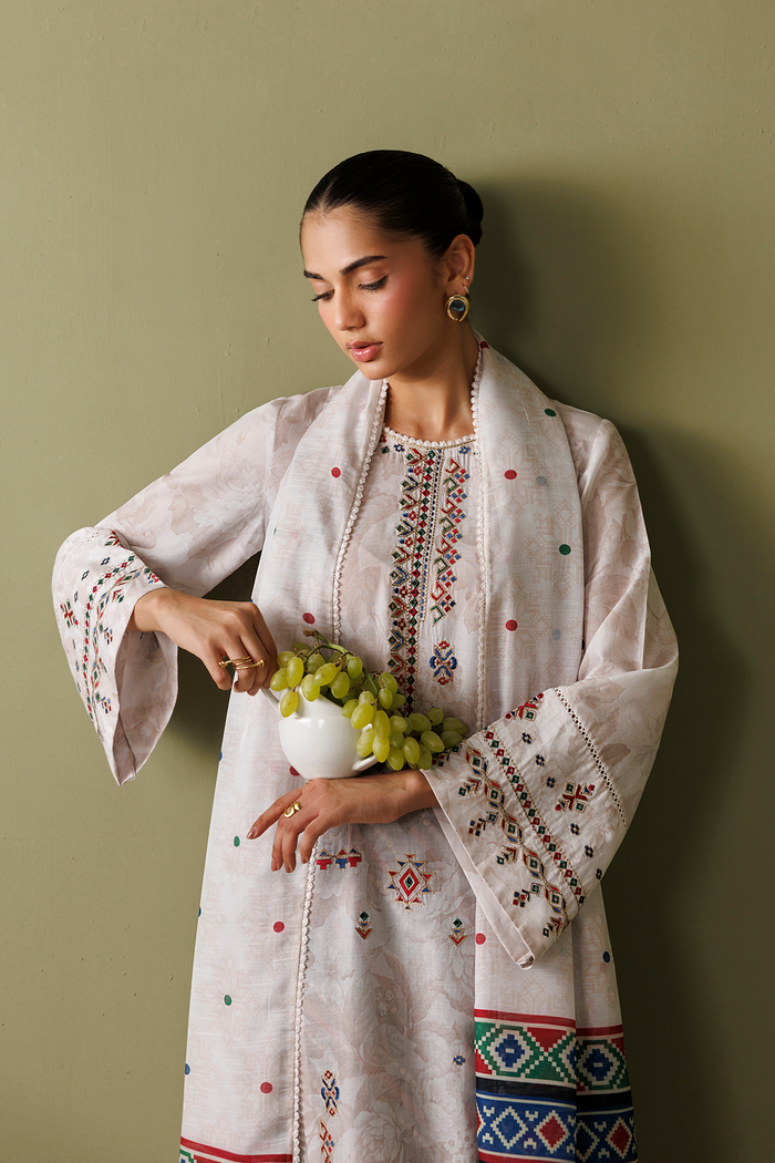 EMBROIDERED LAWN USE-9373