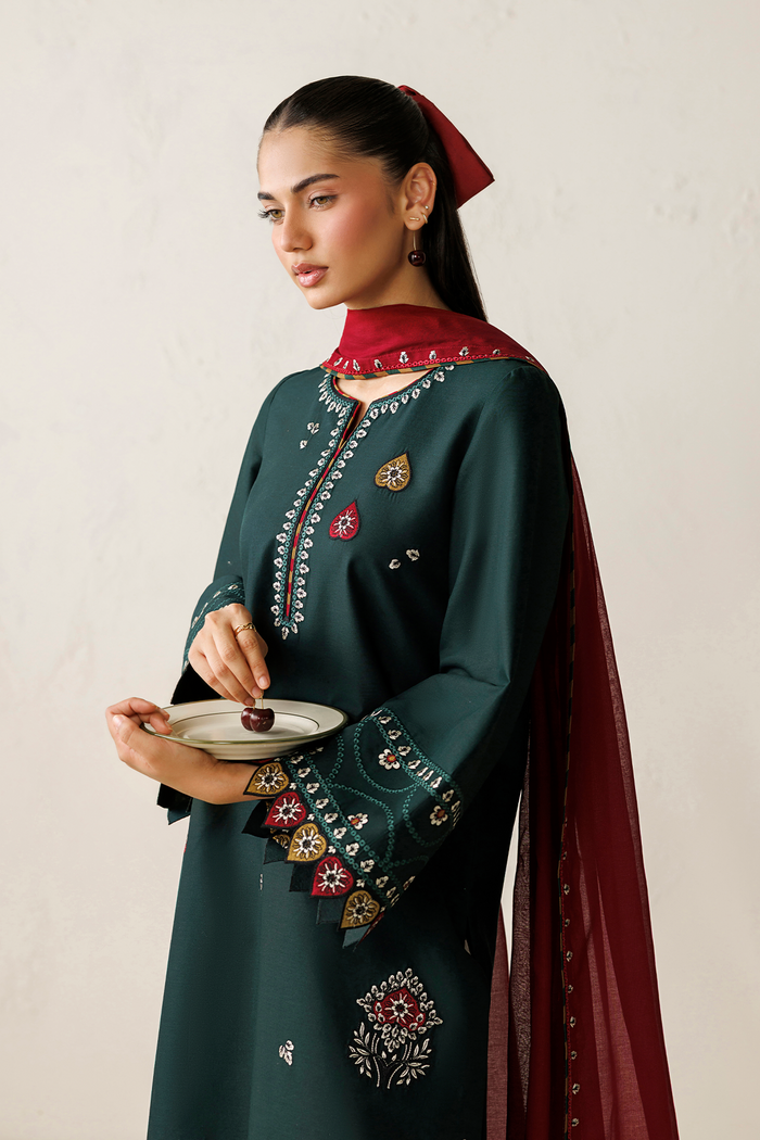 EMBROIDERED LAWN USE-9395