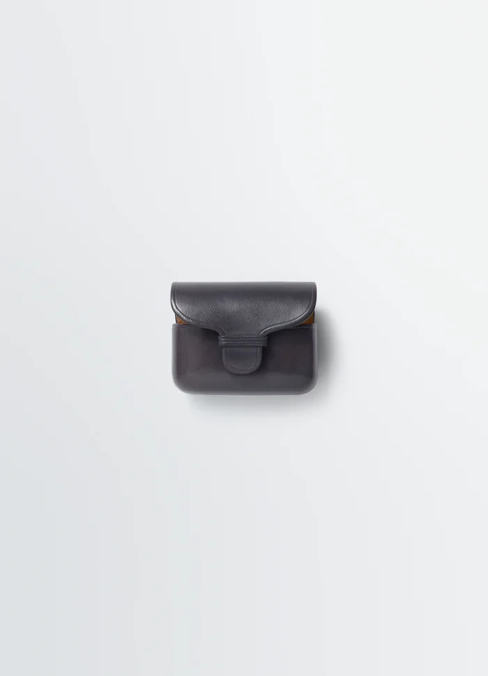 IL BUSSETTO FOR LEMAIRE AIRPODS PRO in vegetable-tanned cowhide, product shot, front view compact smooth finish