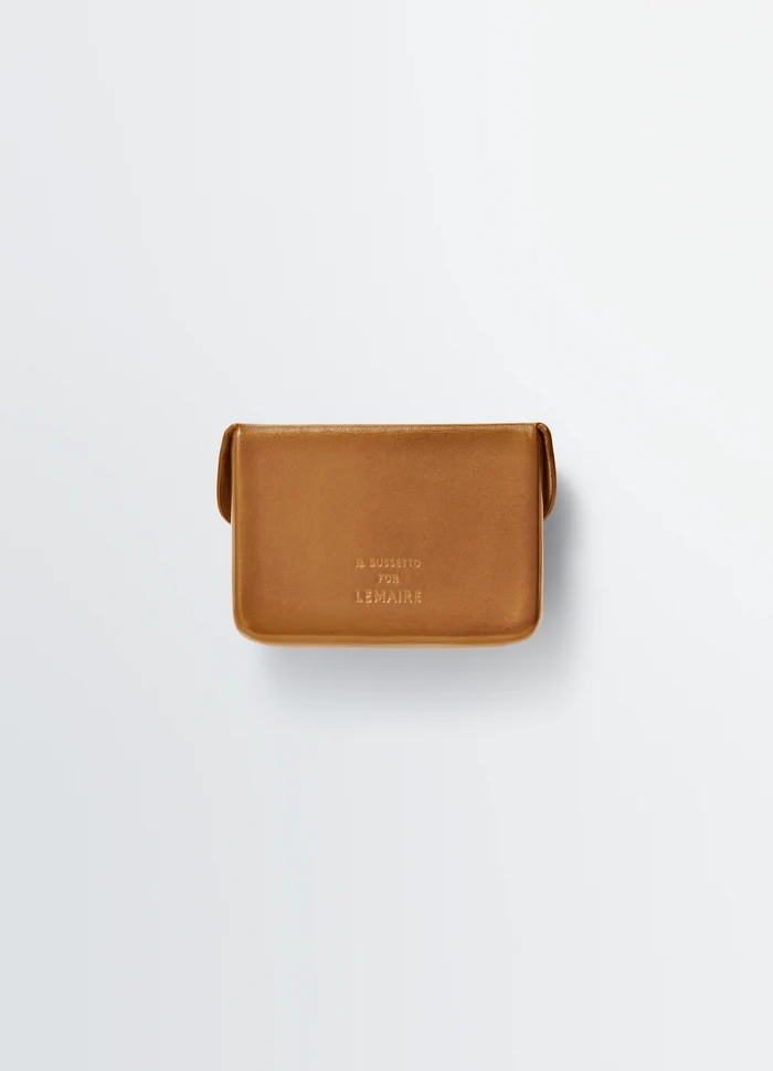 IL BUSSETTO FOR LEMAIRE CARD HOLDER in vegetable-tanned leather, product shot, back view rounded edge design