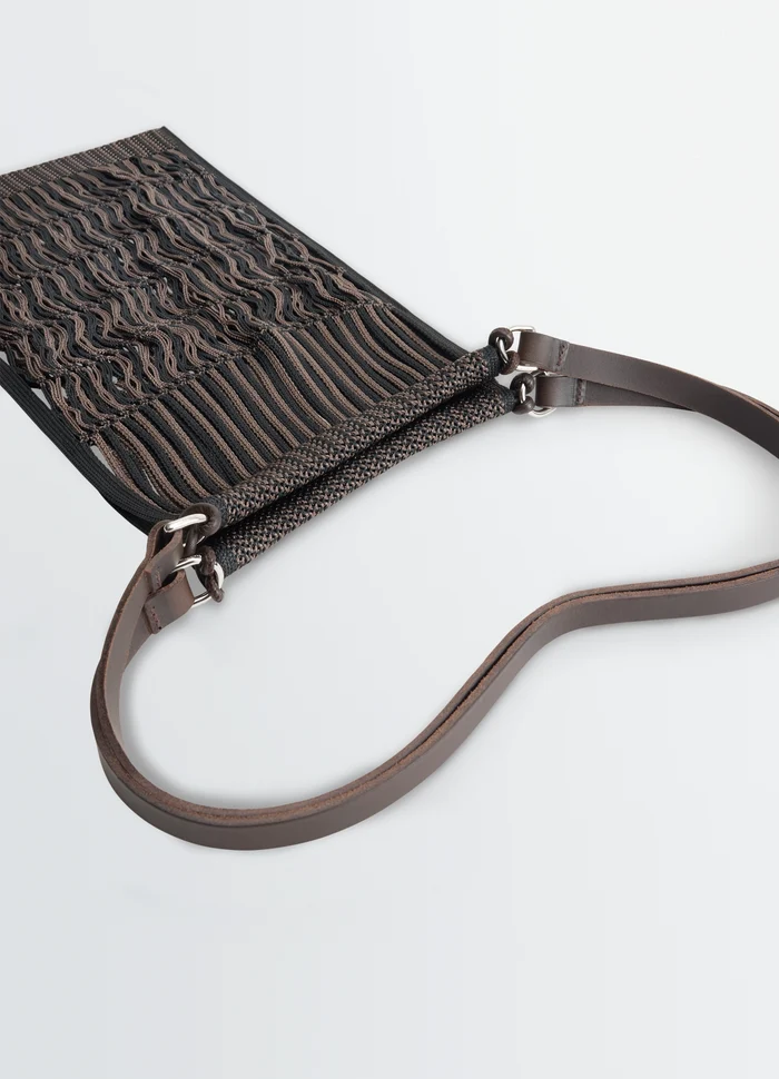 MEDIUM FILT NET SHOPPING BAG in nylon mesh and vegetable-tanned lea, product shot, top angled view textured mesh with leather