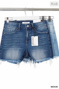 Mid-Rise Plus Size Stretch Denim Shorts w/Frayed Hem