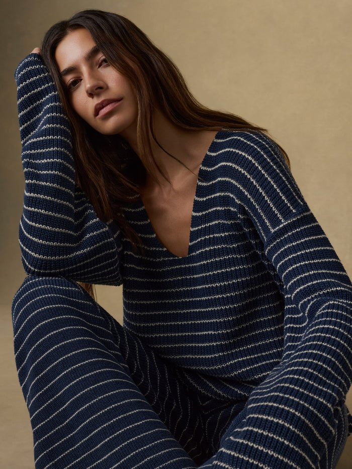 | Miramar Linen Deep V Sweater - Navy Stripe | Faherty Brand