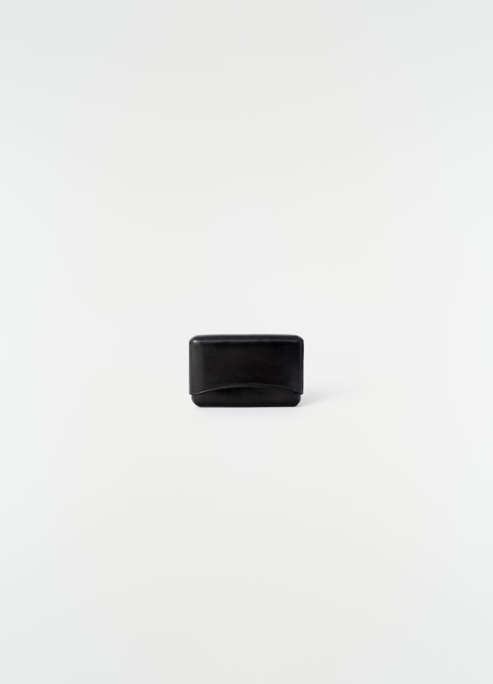 MOLDED CARD HOLDER IN PATINA COWSKIN LEATHER