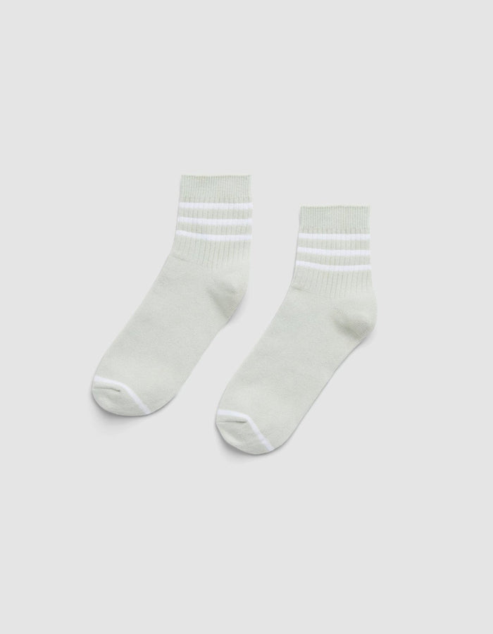 Laurel/White