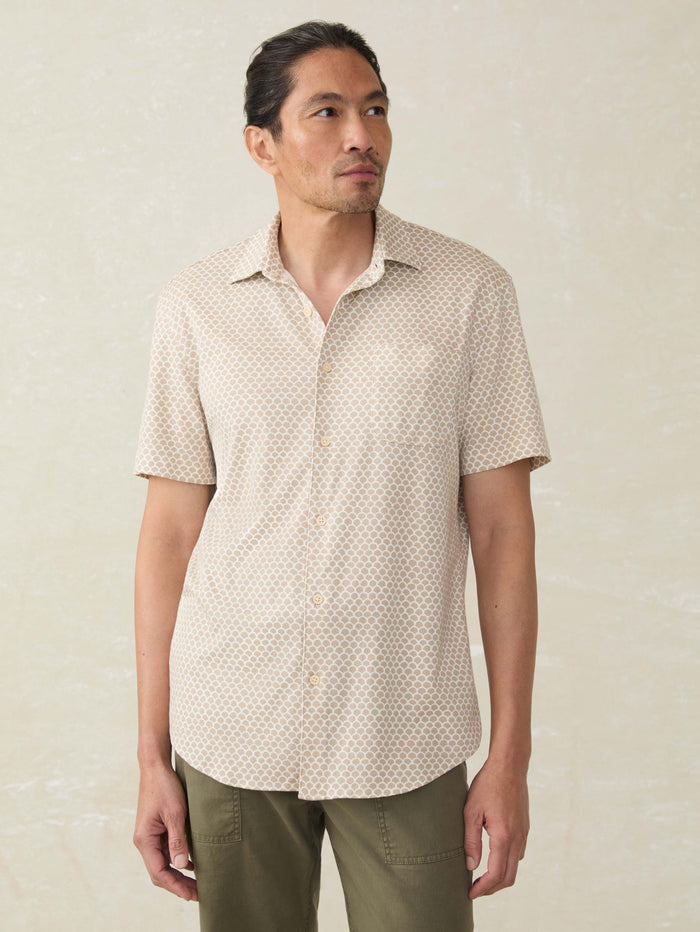 | Short-Sleeve Hermosa Shirt - Island Sand Fishscale | Faherty Brand