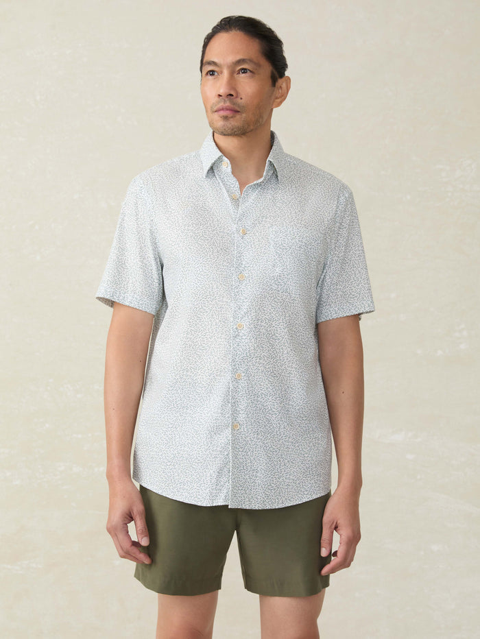 | Short-Sleeve Movement™ Monterey Shirt - Sage Grove Foliage | Faherty Brand