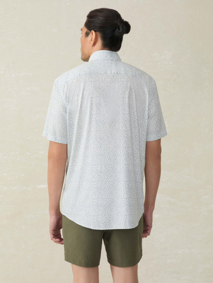 | Short-Sleeve Movement™ Monterey Shirt - Sage Grove Foliage | Faherty Brand