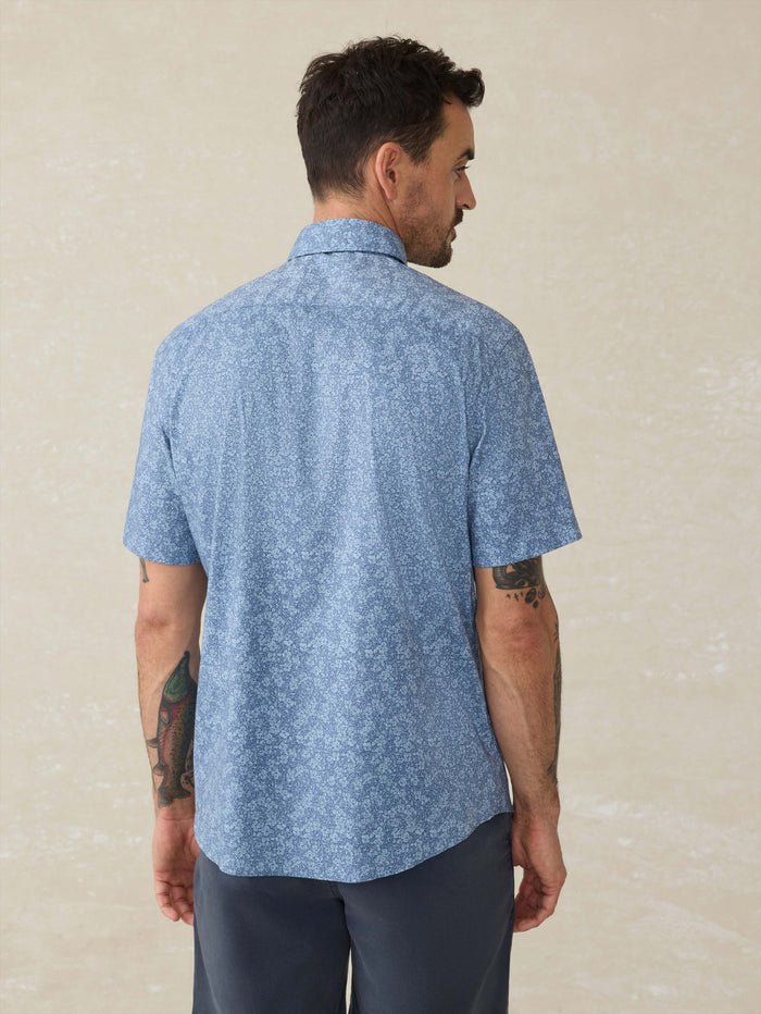 | Short-Sleeve Movement™ Shirt - Horizon Bloom | Faherty Brand
