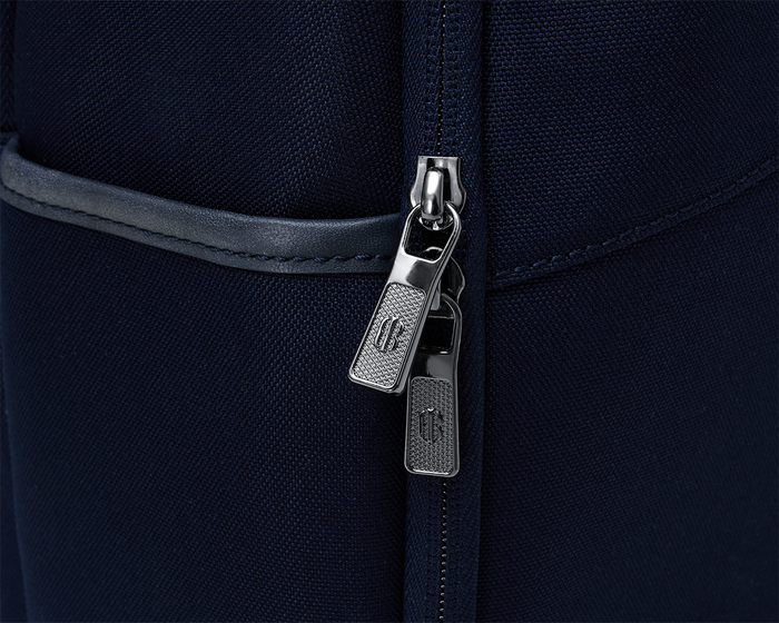 Holderness & Bourne The Broughton Men's Golf Backpack in Navy Blue zipper details