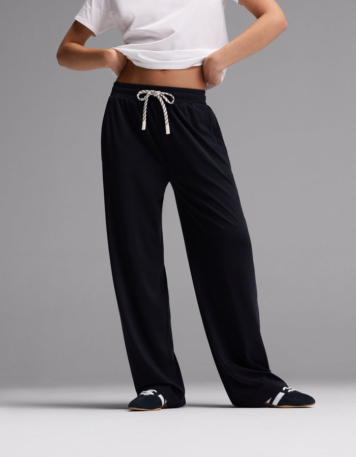 Jet Black / XS